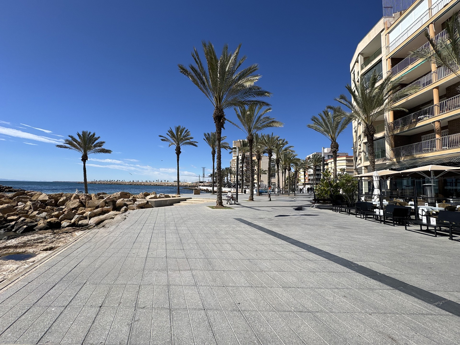 Reformed 3 bed 200 m to the beach - Lotus Properties