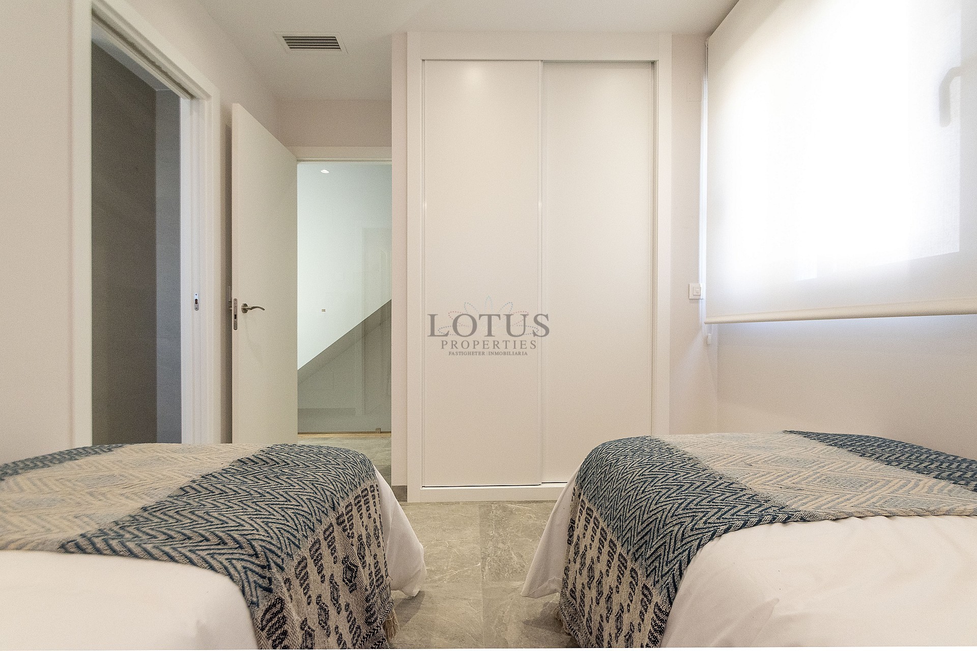 Nybyggnation av 6 magnifika villor i Fantastiska Pilar de la Horadada - Lotus Properties