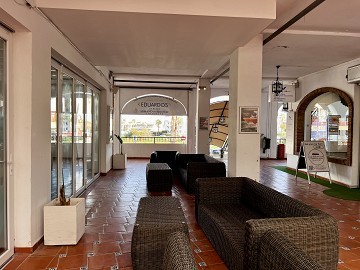 GOED GEPLAND APPARTEMENT IN HET HART VAN VILLAMARTIN PLAZA - Lotus Properties