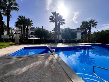 GOED GEPLAND APPARTEMENT IN HET HART VAN VILLAMARTIN PLAZA - Lotus Properties