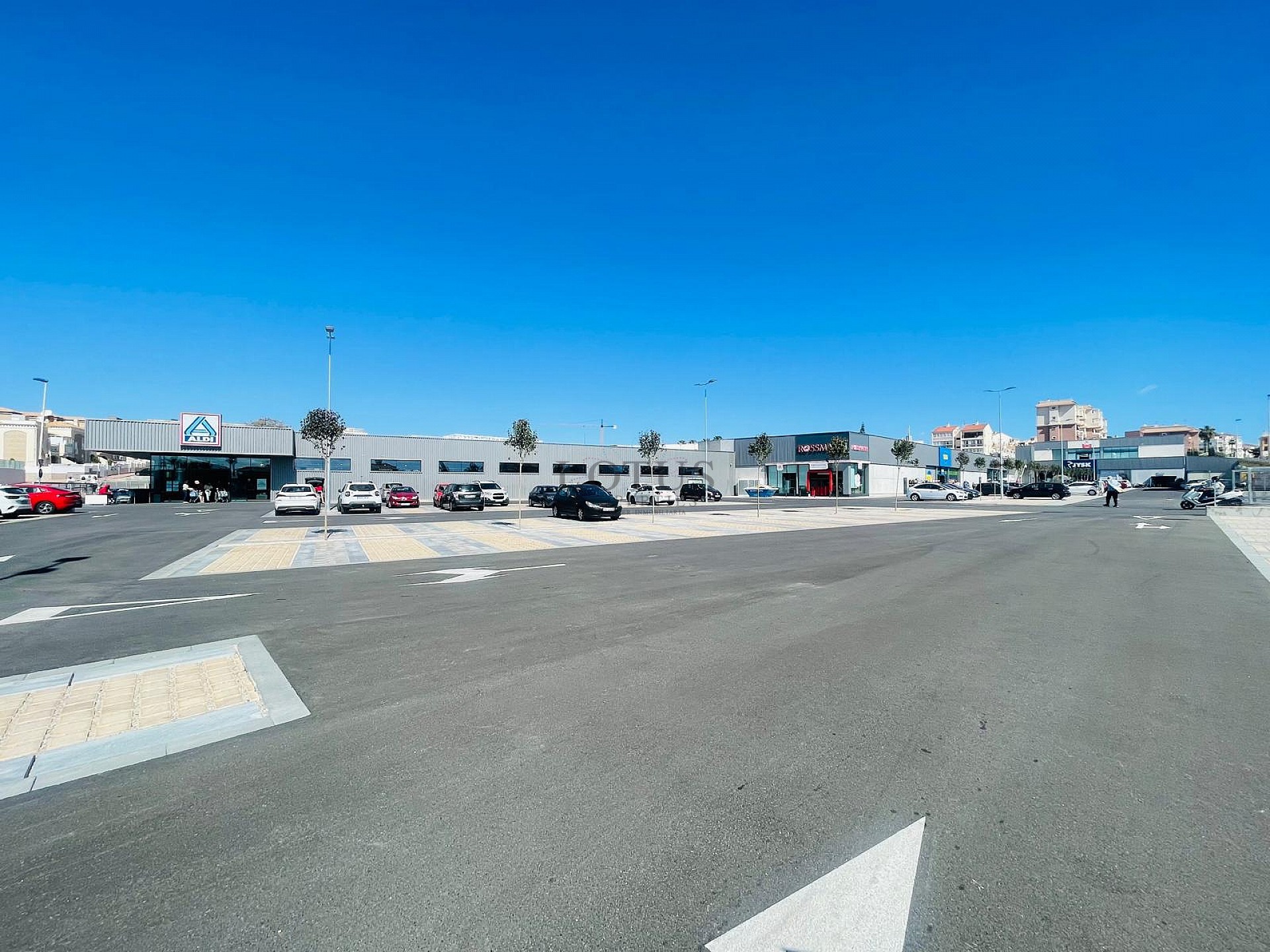 Super fin takvåning med takterrass i sydväst läge i Altos de la Bahia XI - Lotus Properties