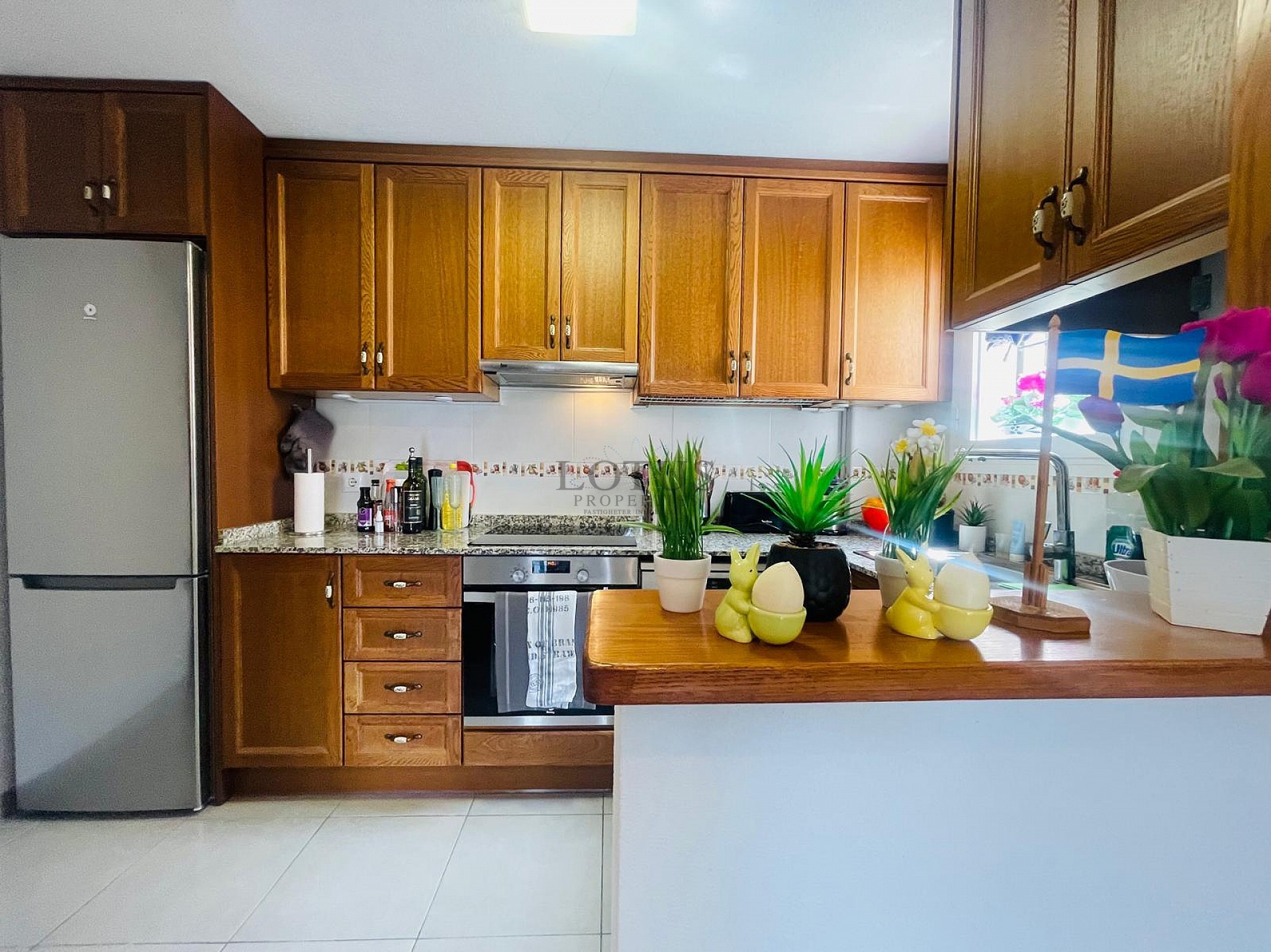 Super fin takvåning med takterrass i sydväst läge i Altos de la Bahia XI - Lotus Properties