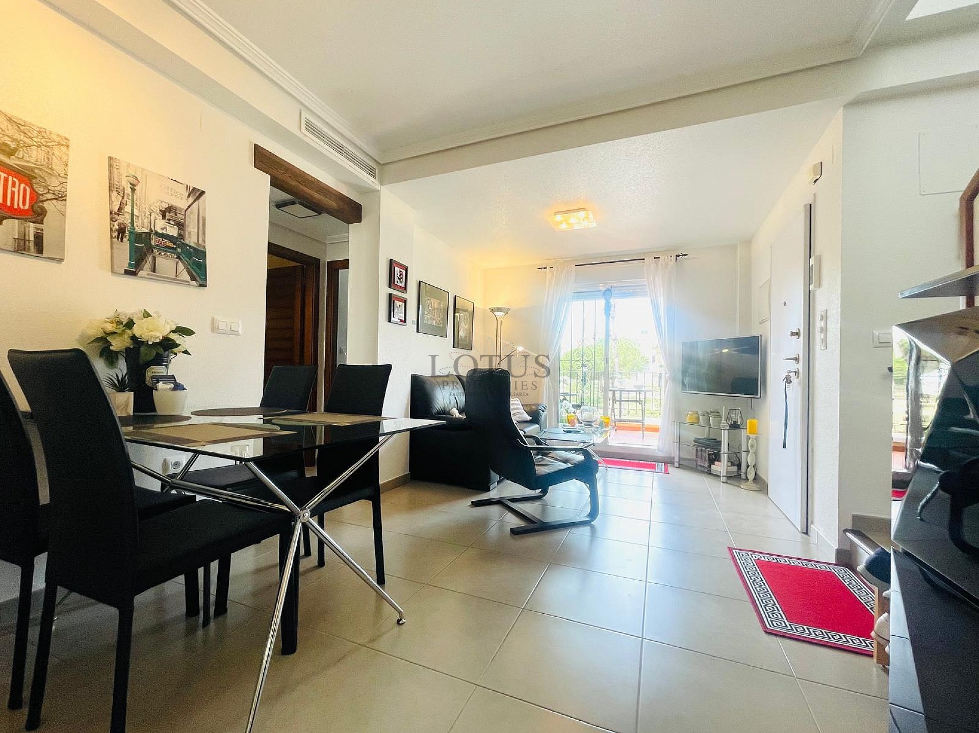 Super fin takvåning med takterrass i sydväst läge i Altos de la Bahia XI - Lotus Properties