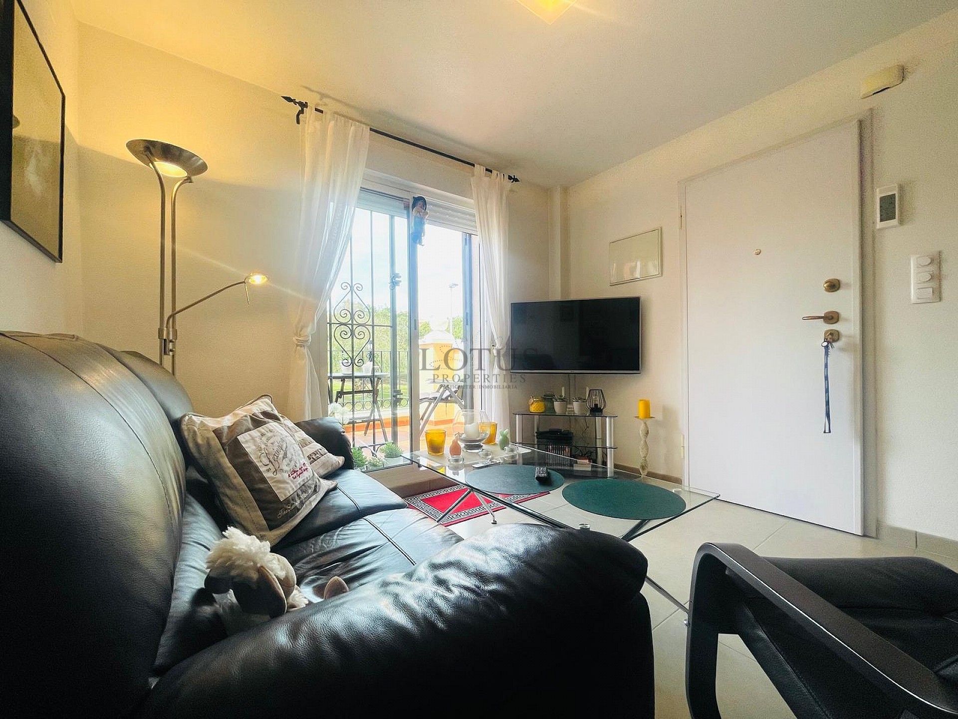 Super fin takvåning med takterrass i sydväst läge i Altos de la Bahia XI - Lotus Properties