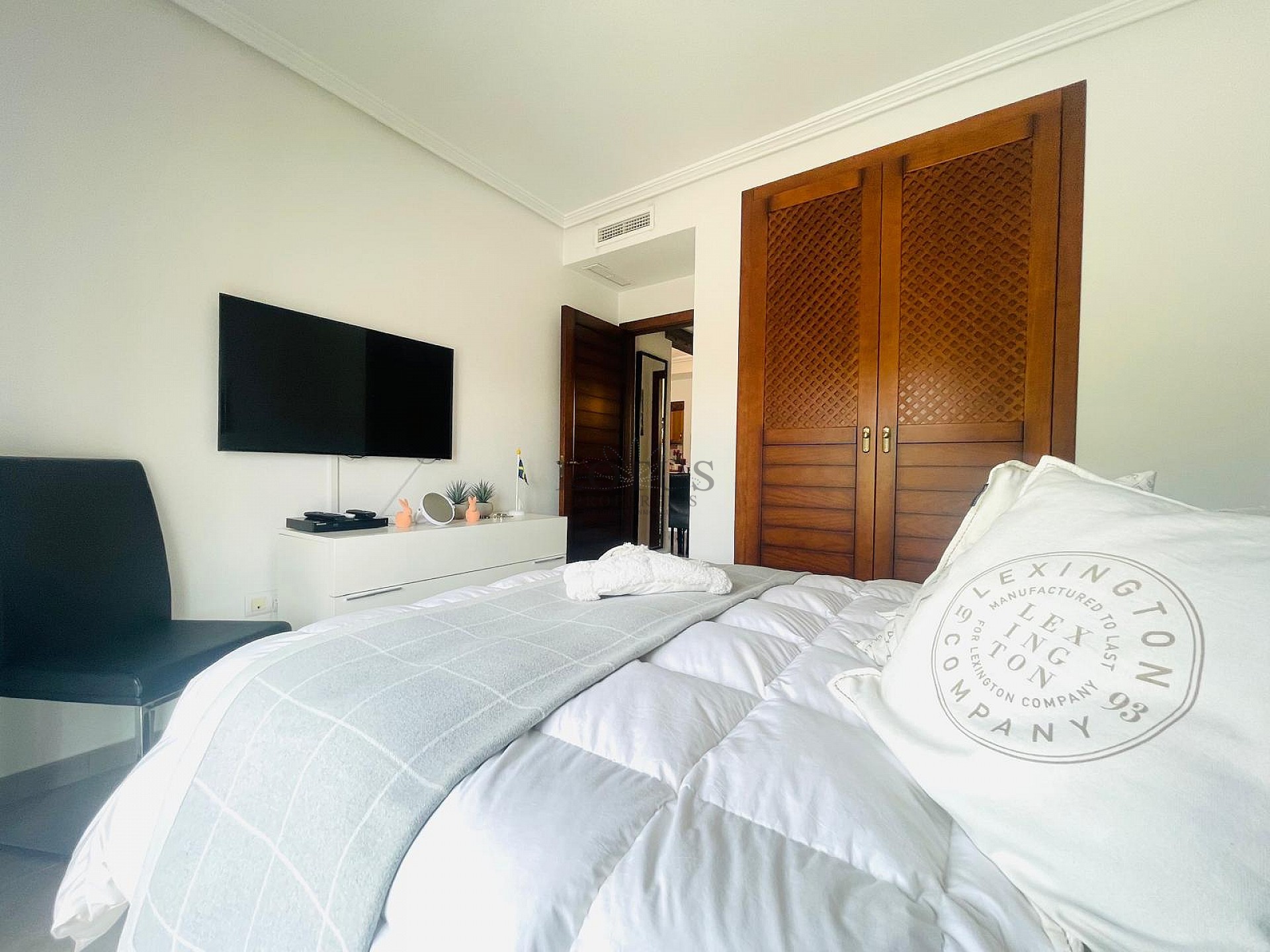 Super fin takvåning med takterrass i sydväst läge i Altos de la Bahia XI - Lotus Properties