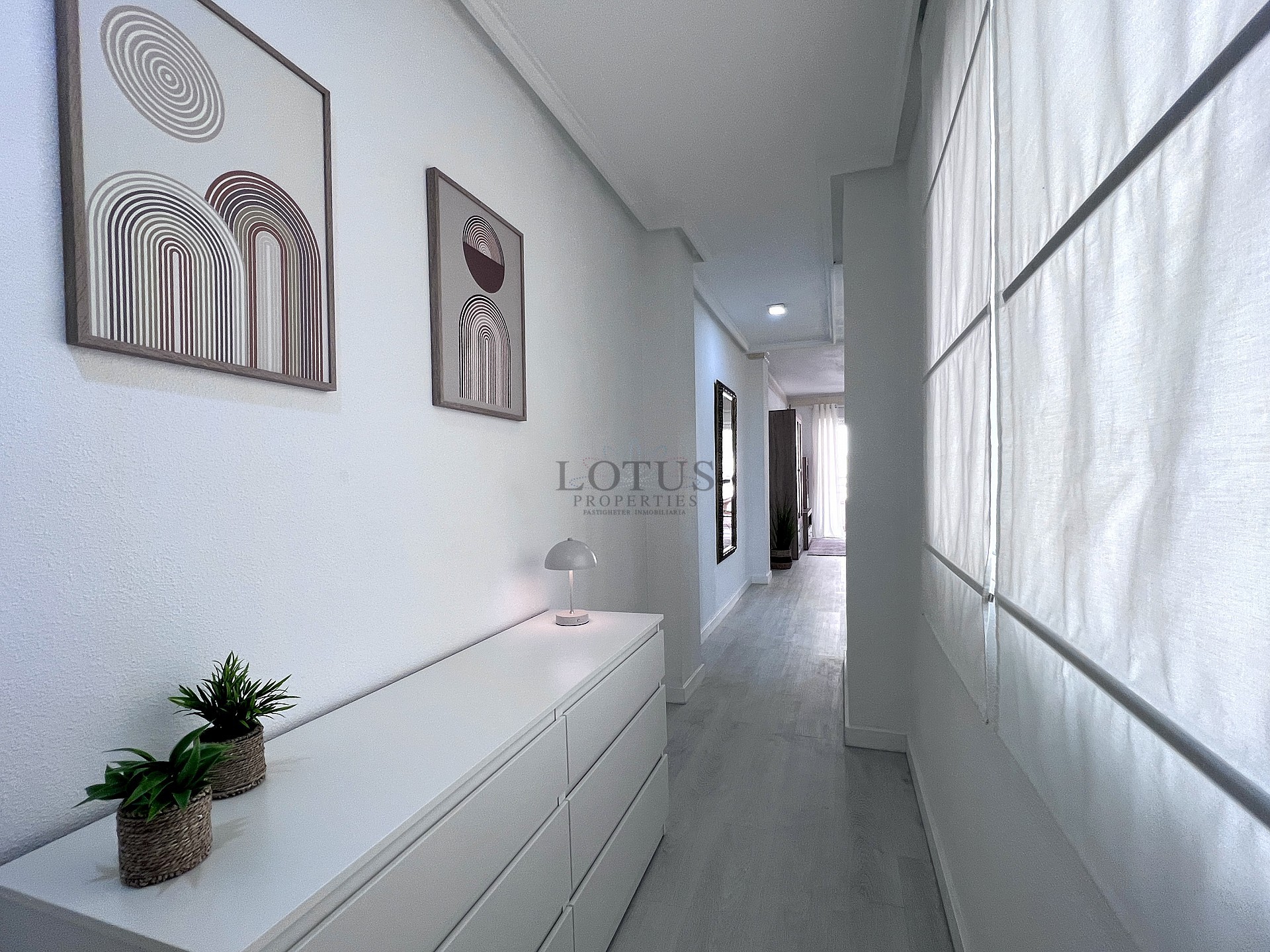 Korttidsuthyrning 60 meter till Playa Los Locos  - Lotus Properties