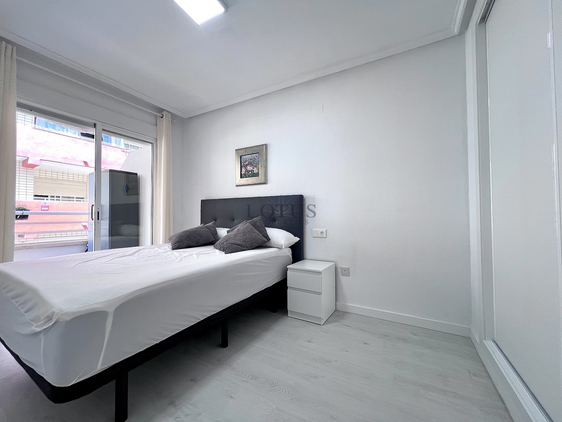 Korttidsuthyrning 60 meter till Playa Los Locos  - Lotus Properties