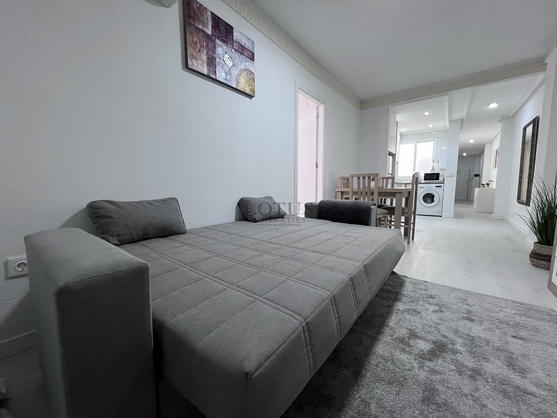 Korttidsuthyrning 60 meter till Playa Los Locos  - Lotus Properties