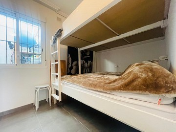 Fantastisk fin hörn markplan i Altos de la Bahia XI framför poolen! - Lotus Properties