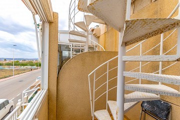Takvåning i Urb. Bravomar 6 med privat takterrass med havsutsikt - Lotus Properties