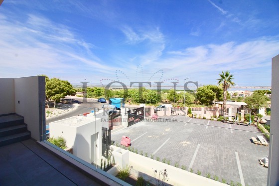 Bungalow con 3 Dormitorios - Los Balcones  - Lotus Properties