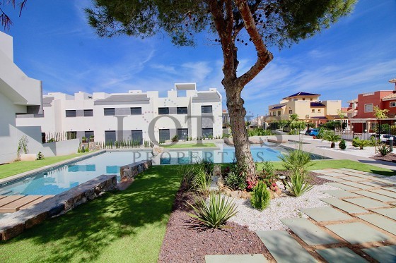 Bungalow con 3 Dormitorios - Los Balcones  - Lotus Properties