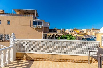 Södervänd Quad i populära Rocio II i hjärtat av Aguas Nuevas - Lotus Properties