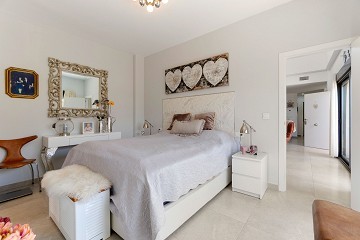 Fantastiskt fin modern villa i Daya Nueva med privat pool och magiskt utsikt - Lotus Properties