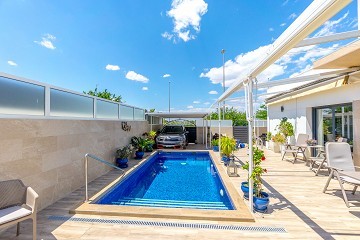 Fantastiskt fin modern villa i Daya Nueva med privat pool och magiskt utsikt - Lotus Properties