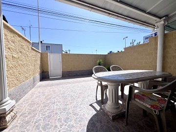 Casa adosada de una planta recién reformada en Torreta - Lotus Properties