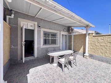 Casa adosada de una planta recién reformada en Torreta - Lotus Properties