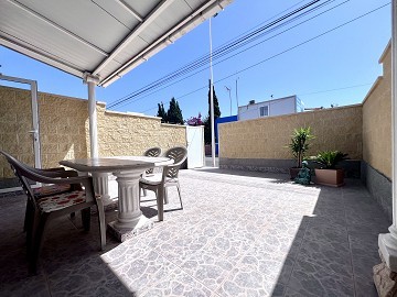Casa adosada de una planta recién reformada en Torreta - Lotus Properties