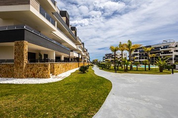 MODERN PENTHOUSE WITH INCREDIBLE SEA VIEW AND LARGE PRIVATE ROOFTOP TERRACE. - Lotus Properties