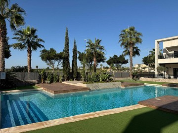 Cozy Ground Floor Bungalow with Modern Amenities in Guardamar del Segura. - Lotus Properties