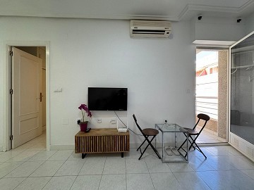 Apartamento en el corazón de Torrevieja, a tan solo 600 metros del mar. - Lotus Properties