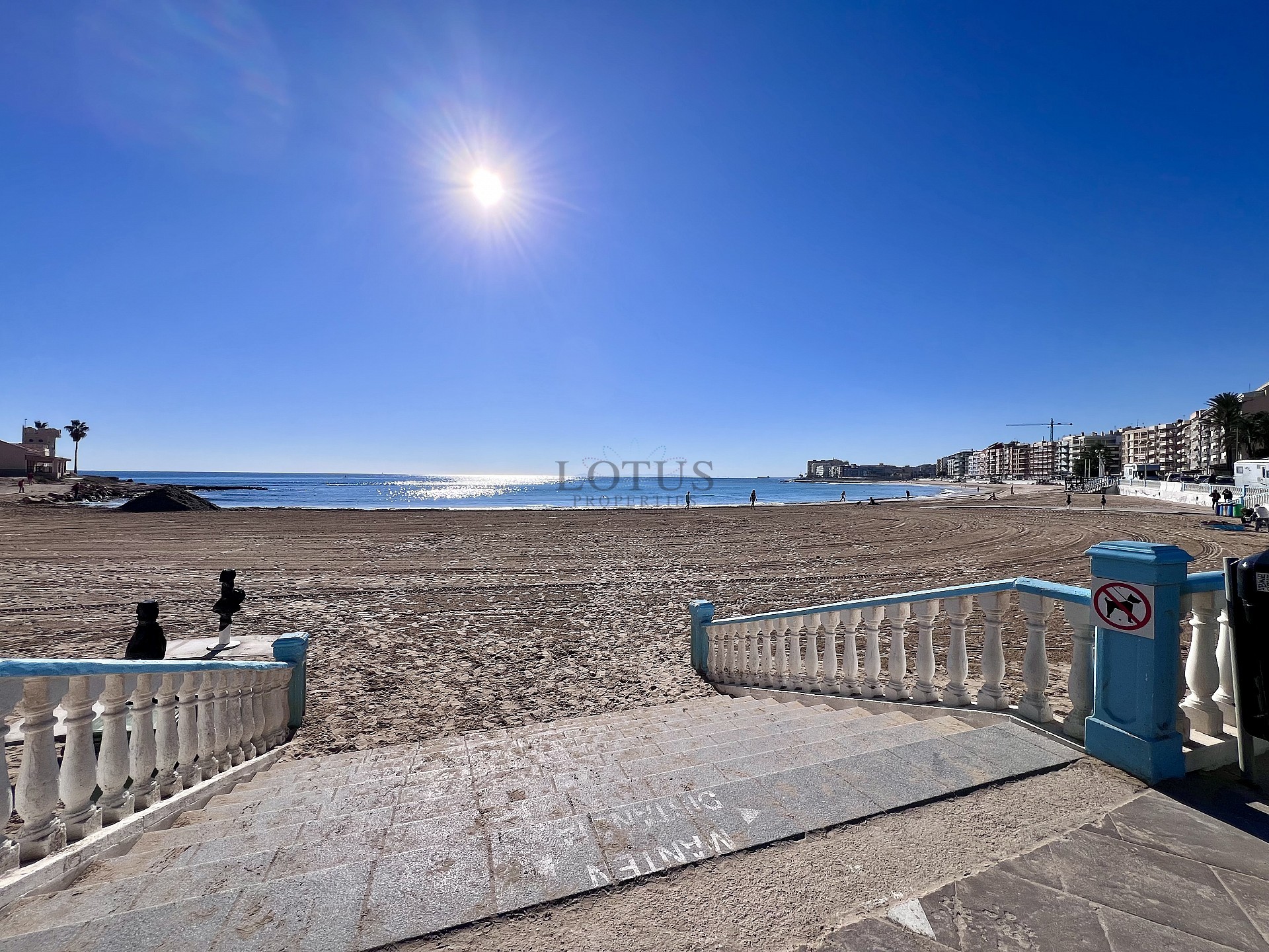 Apartamento céntrico en Torrevieja - Lotus Properties