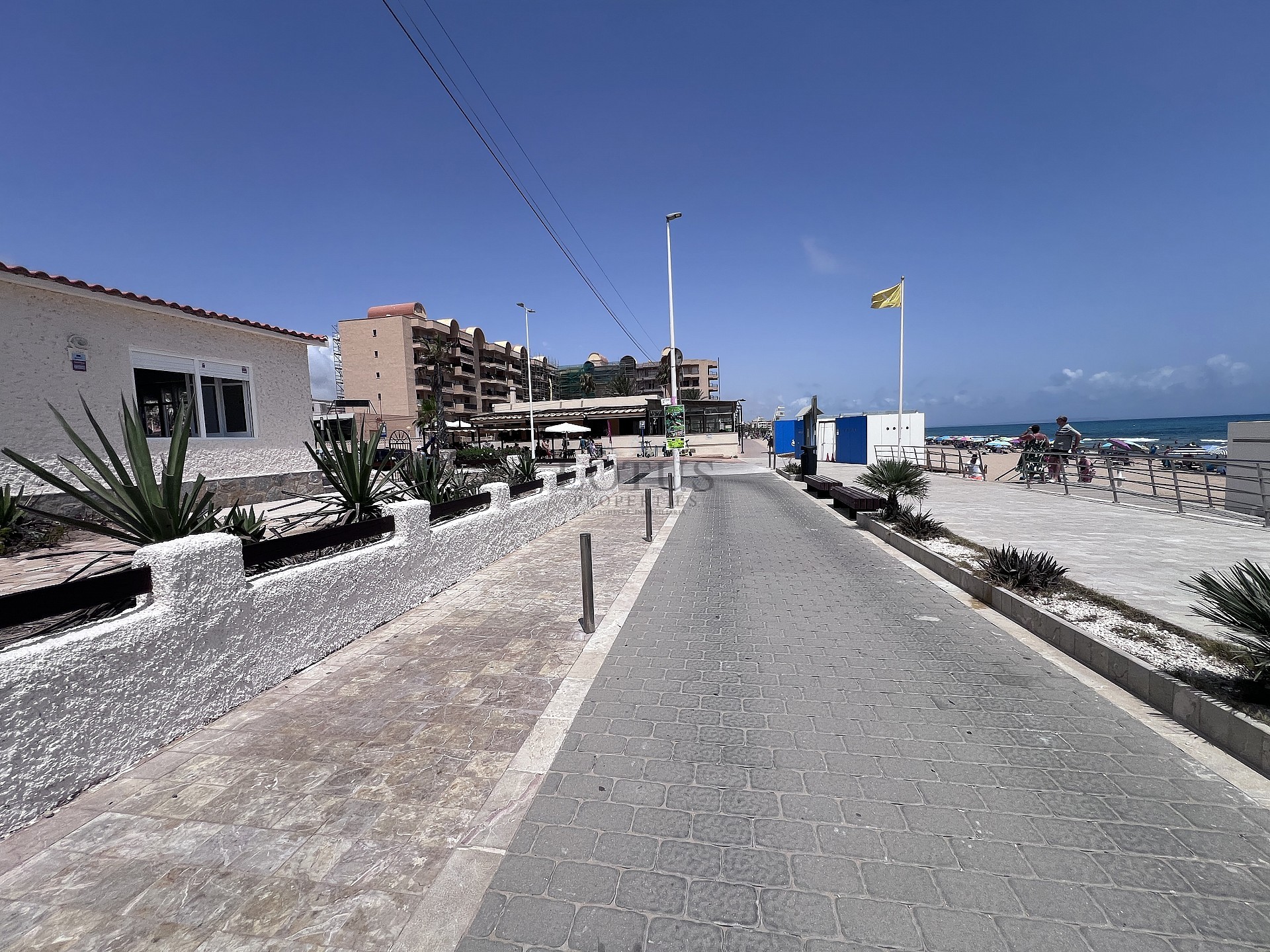 Отремонтированный дом, первая линия пляжа Ла Мата - Lotus Properties