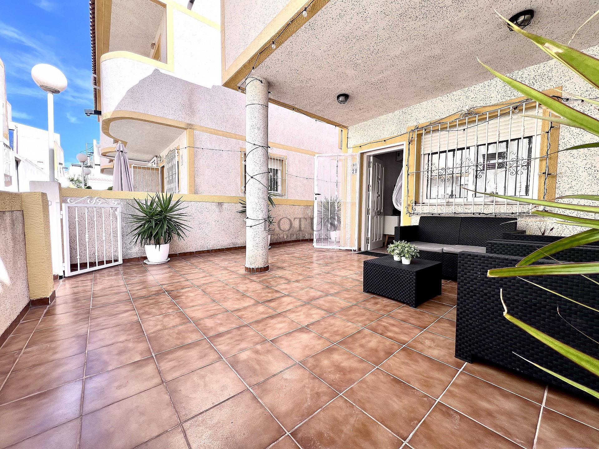 Stunning ground floor semi detached bungalow with garage - Lotus Properties