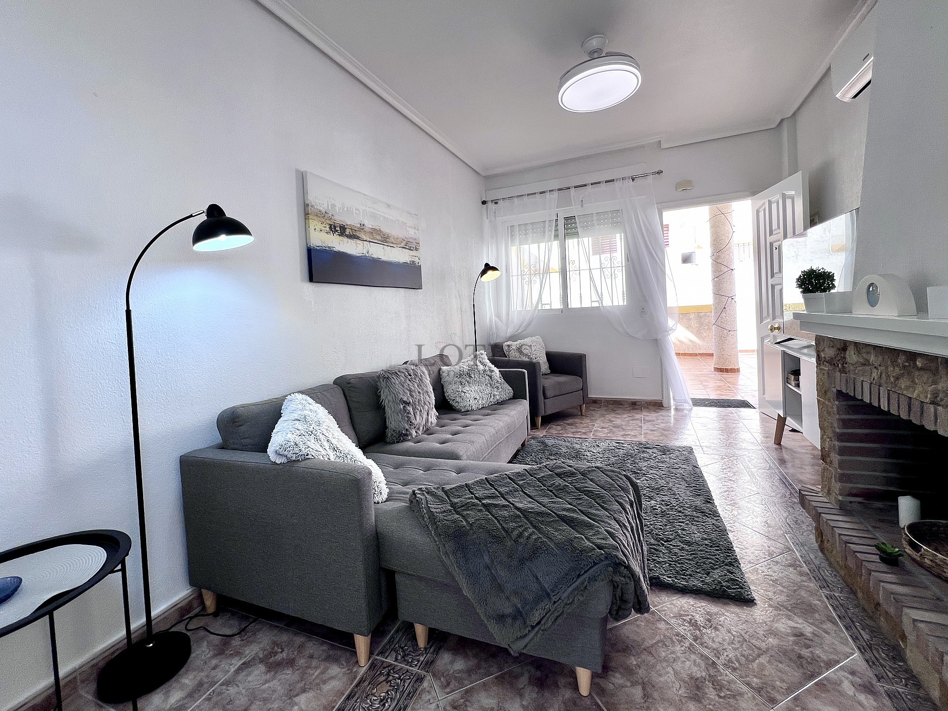 Stunning ground floor semi detached bungalow with garage - Lotus Properties