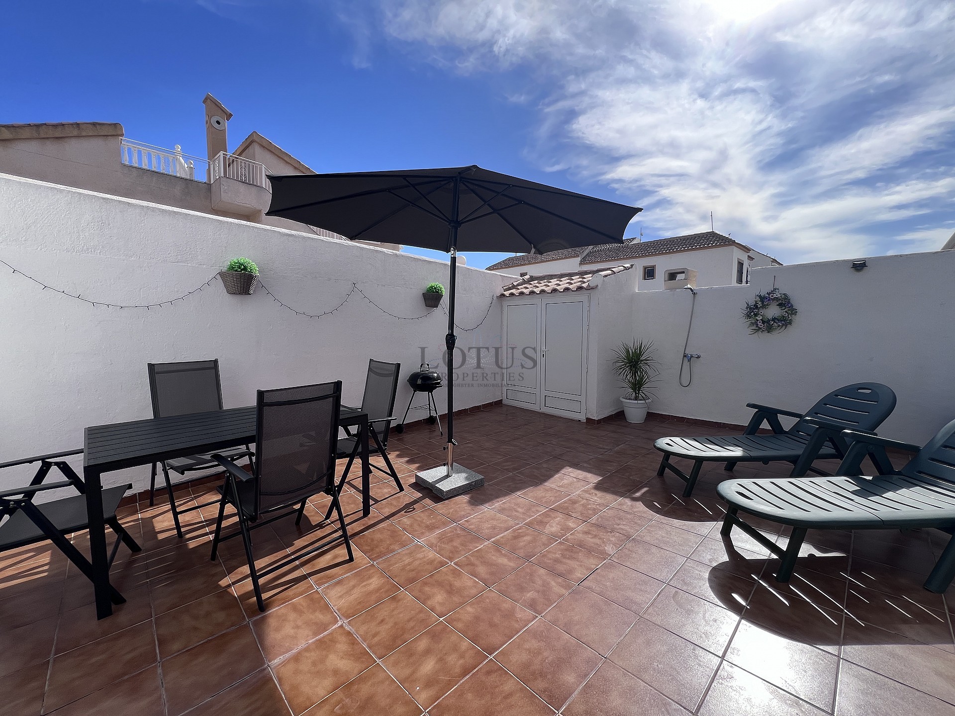 Stunning ground floor semi detached bungalow with garage - Lotus Properties