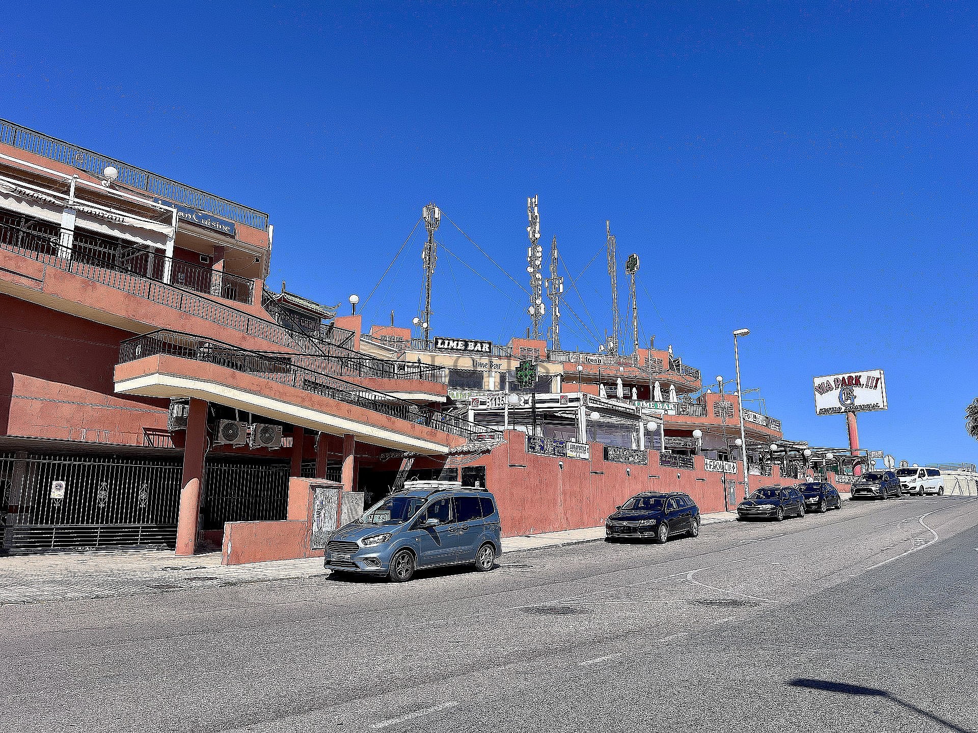 Stunning ground floor semi detached bungalow with garage - Lotus Properties