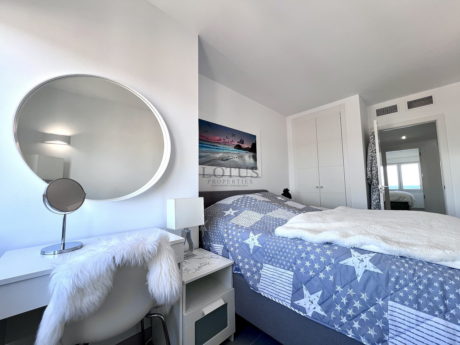 SPECTACULAR PENTHOUSE IN PUNTA PRIMA - Lotus Properties