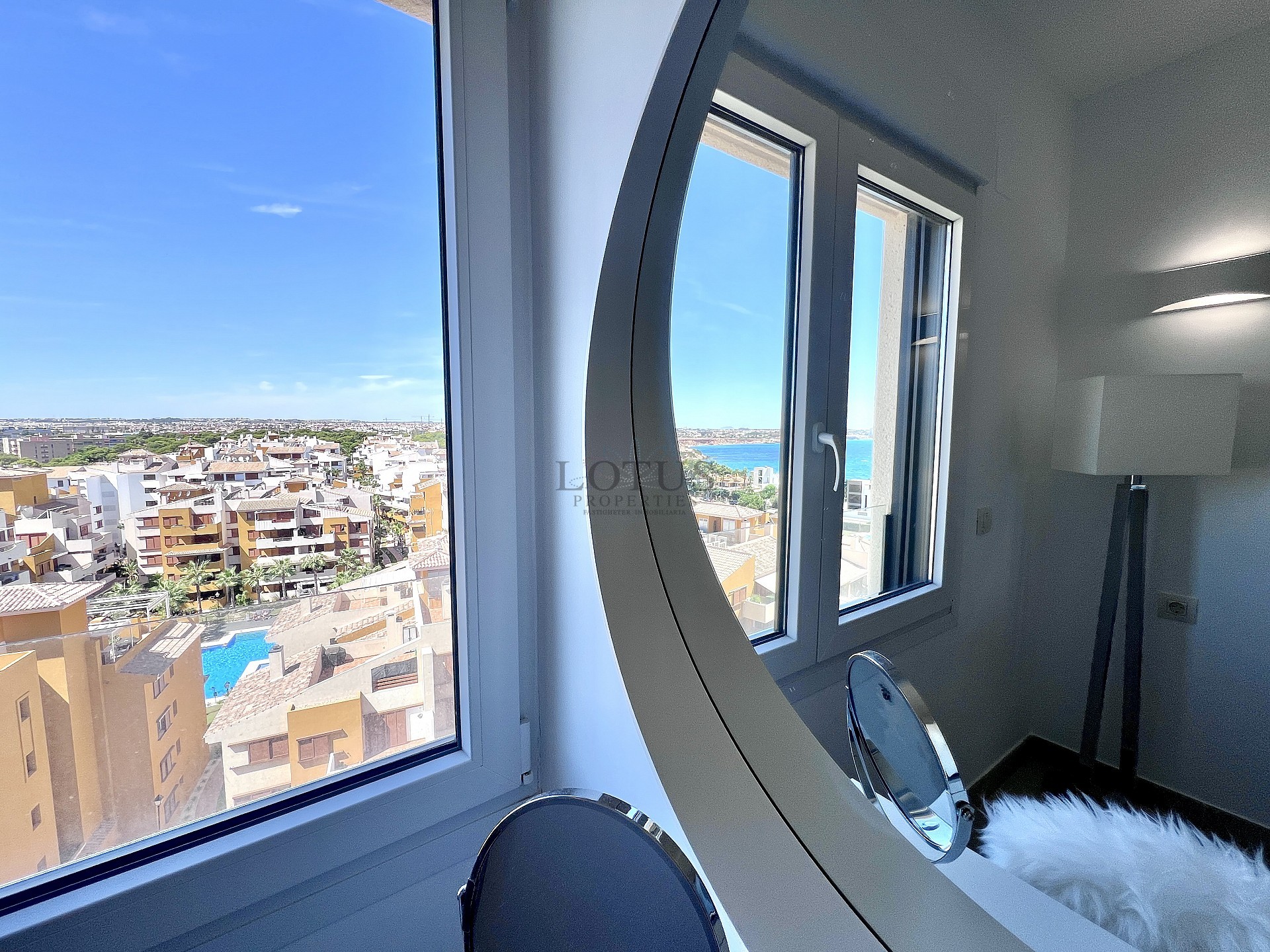 SPECTACULAR PENTHOUSE IN PUNTA PRIMA - Lotus Properties