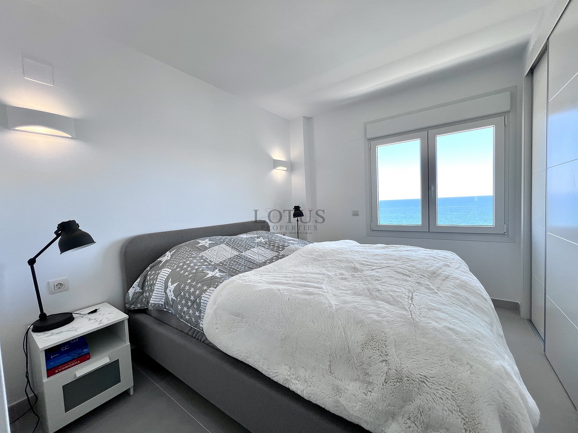 SPECTACULAR PENTHOUSE IN PUNTA PRIMA - Lotus Properties