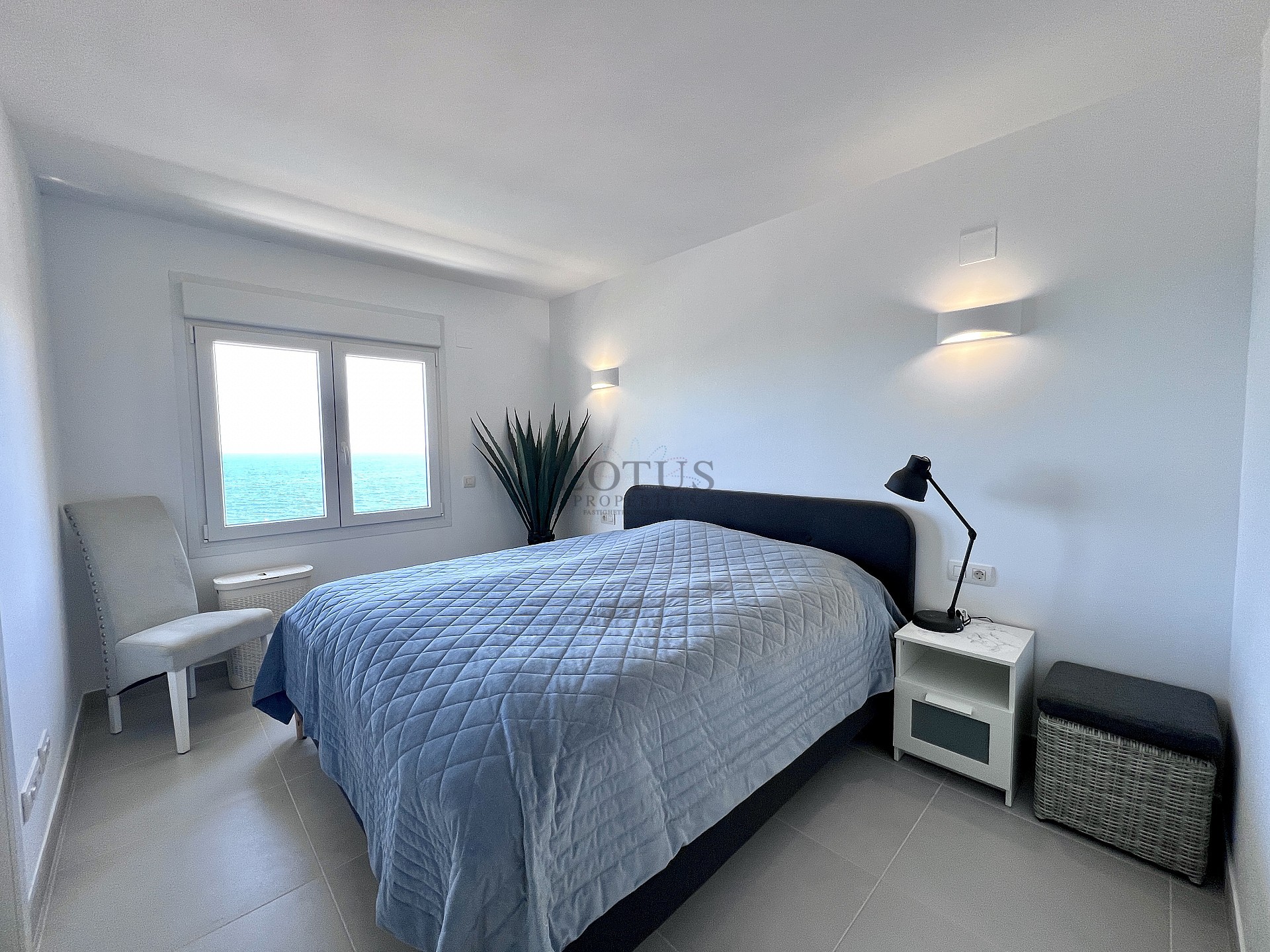 SPECTACULAR PENTHOUSE IN PUNTA PRIMA - Lotus Properties