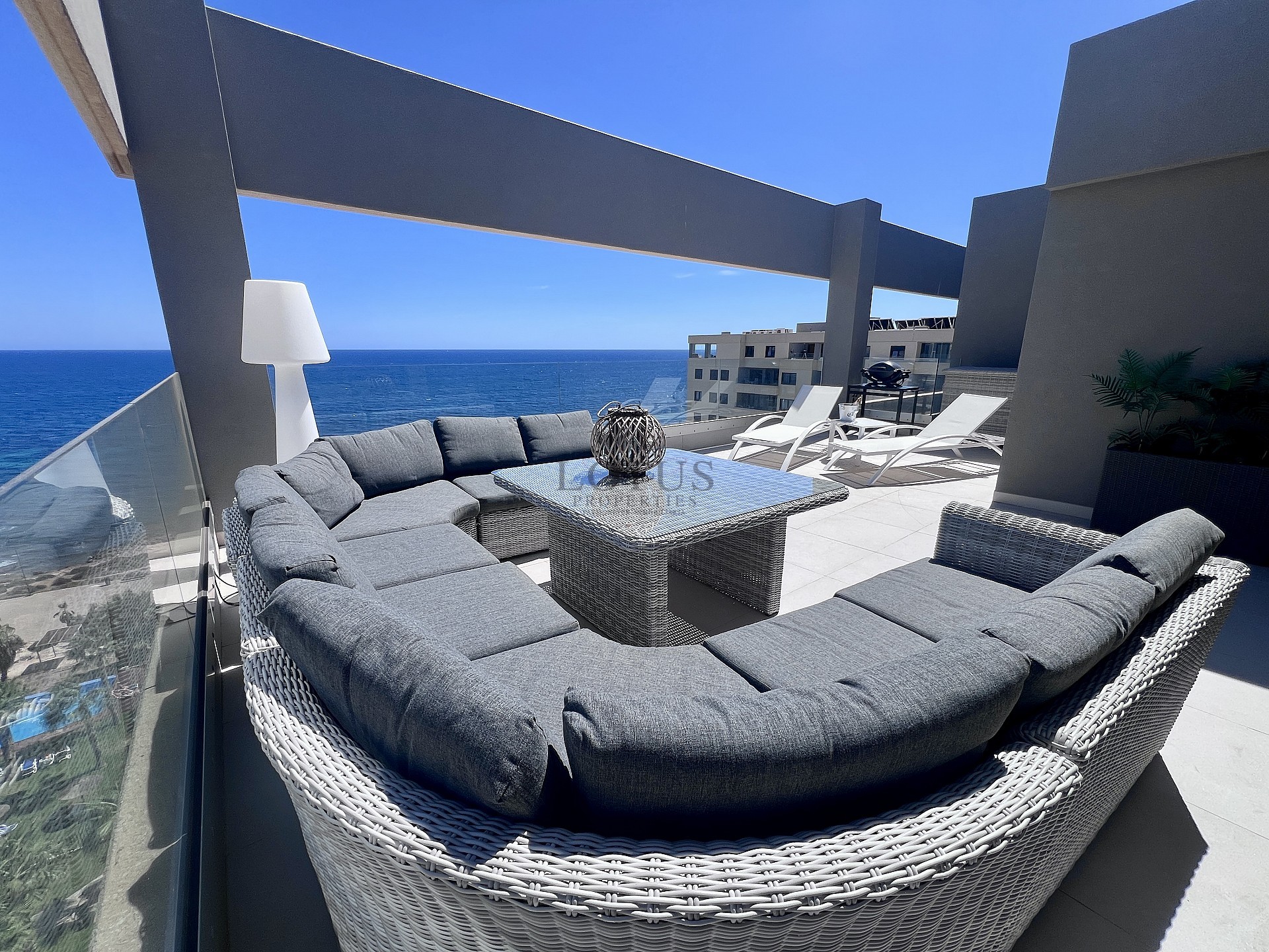 SPECTACULAR PENTHOUSE IN PUNTA PRIMA - Lotus Properties