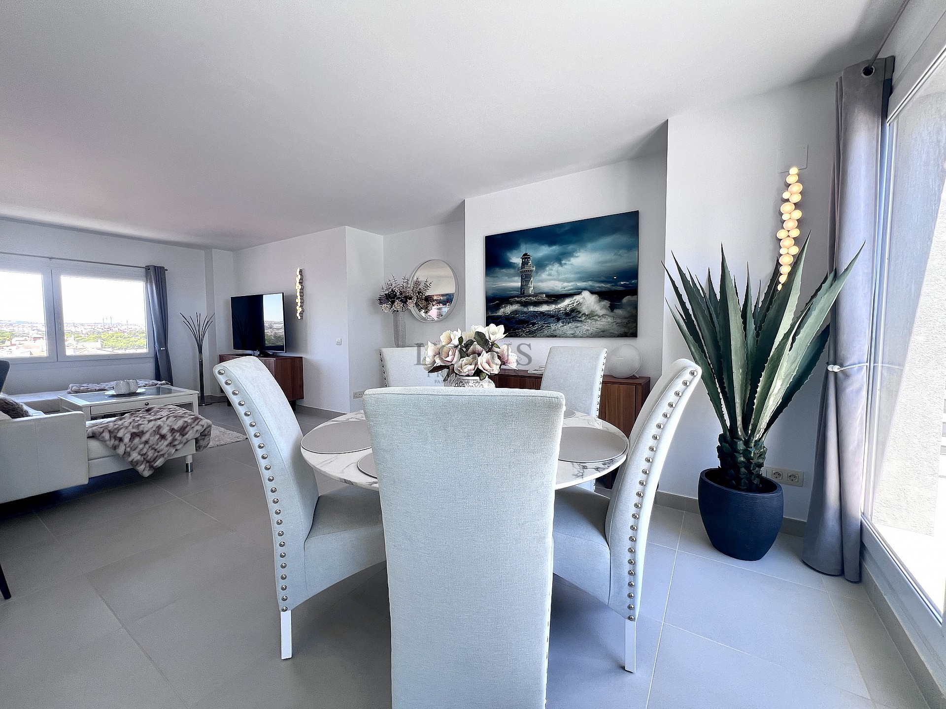 SPECTACULAR PENTHOUSE IN PUNTA PRIMA - Lotus Properties