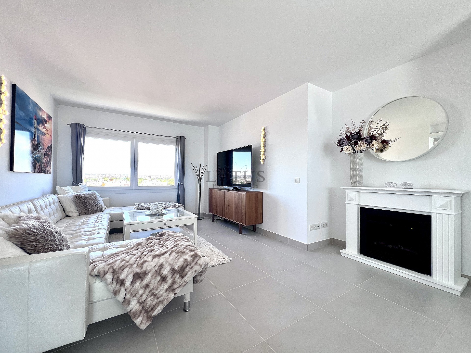 SPECTACULAR PENTHOUSE IN PUNTA PRIMA - Lotus Properties