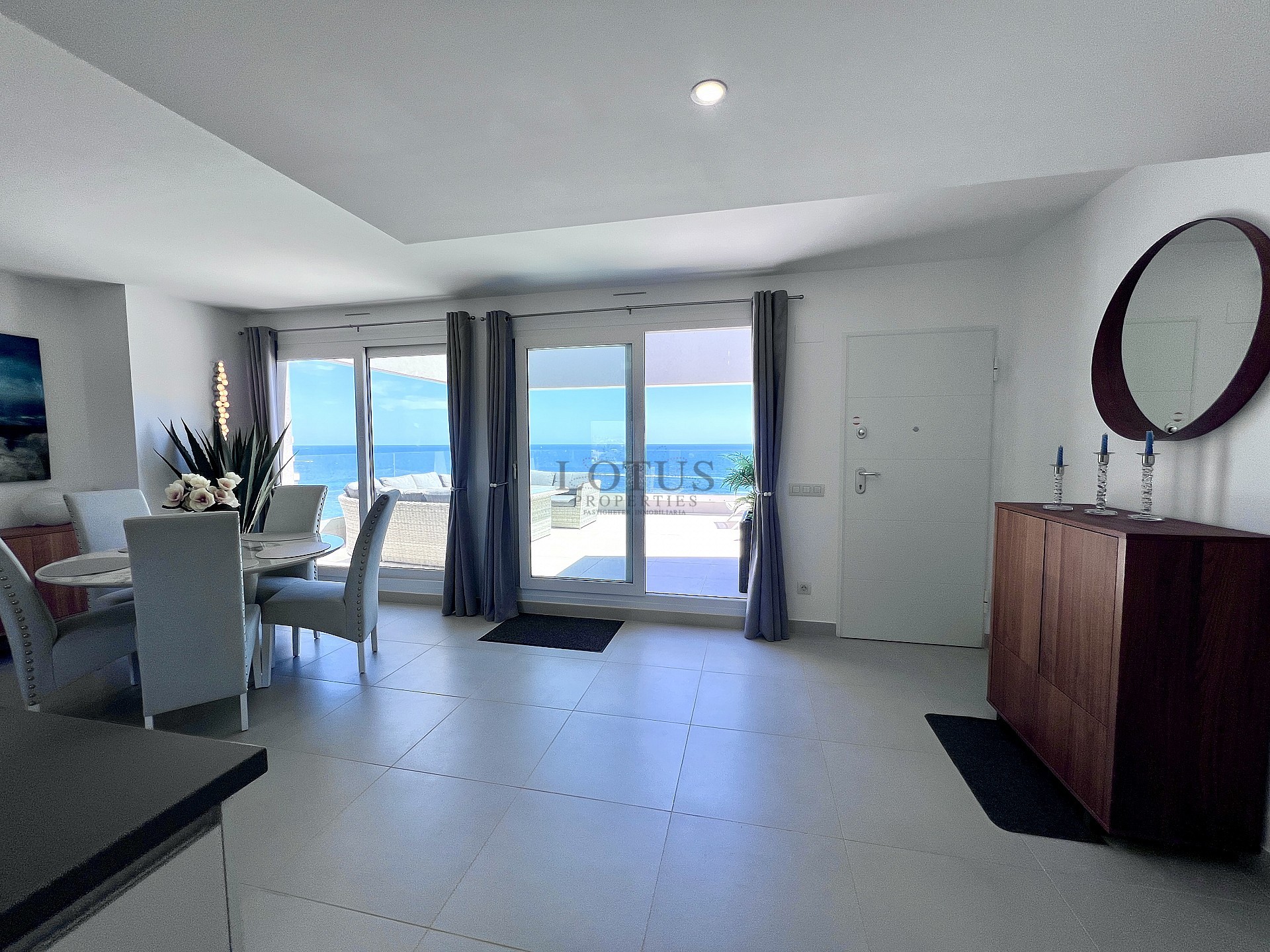 SPECTACULAR PENTHOUSE IN PUNTA PRIMA - Lotus Properties