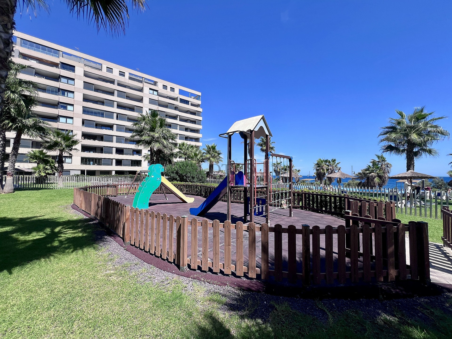 SPECTACULAR PENTHOUSE IN PUNTA PRIMA - Lotus Properties