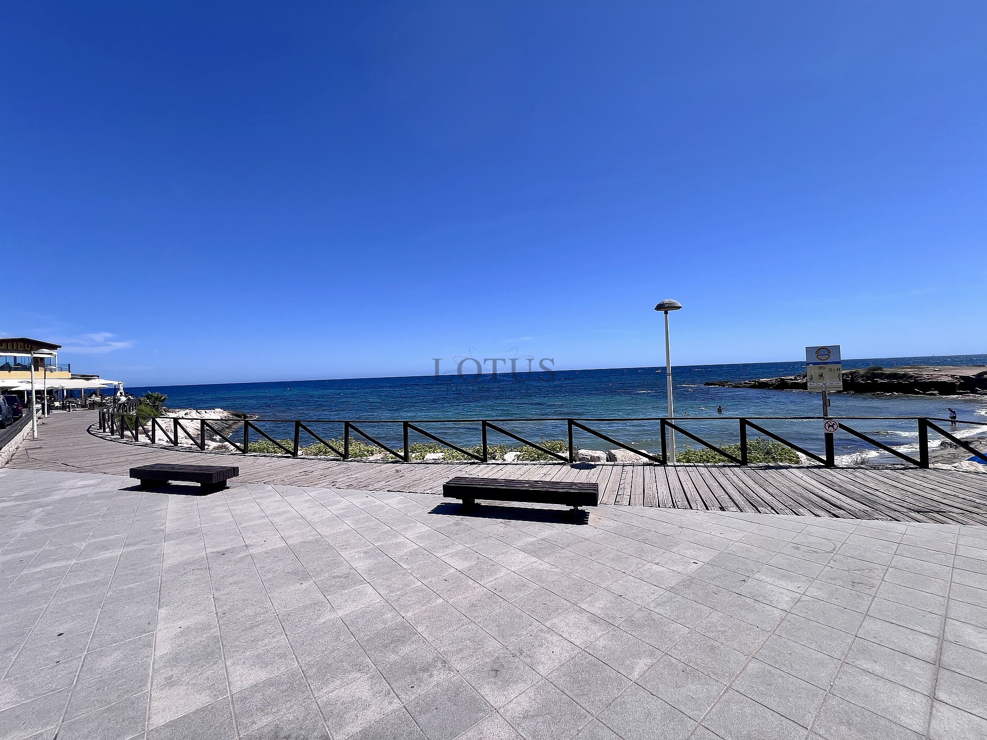 SPECTACULAR PENTHOUSE IN PUNTA PRIMA - Lotus Properties