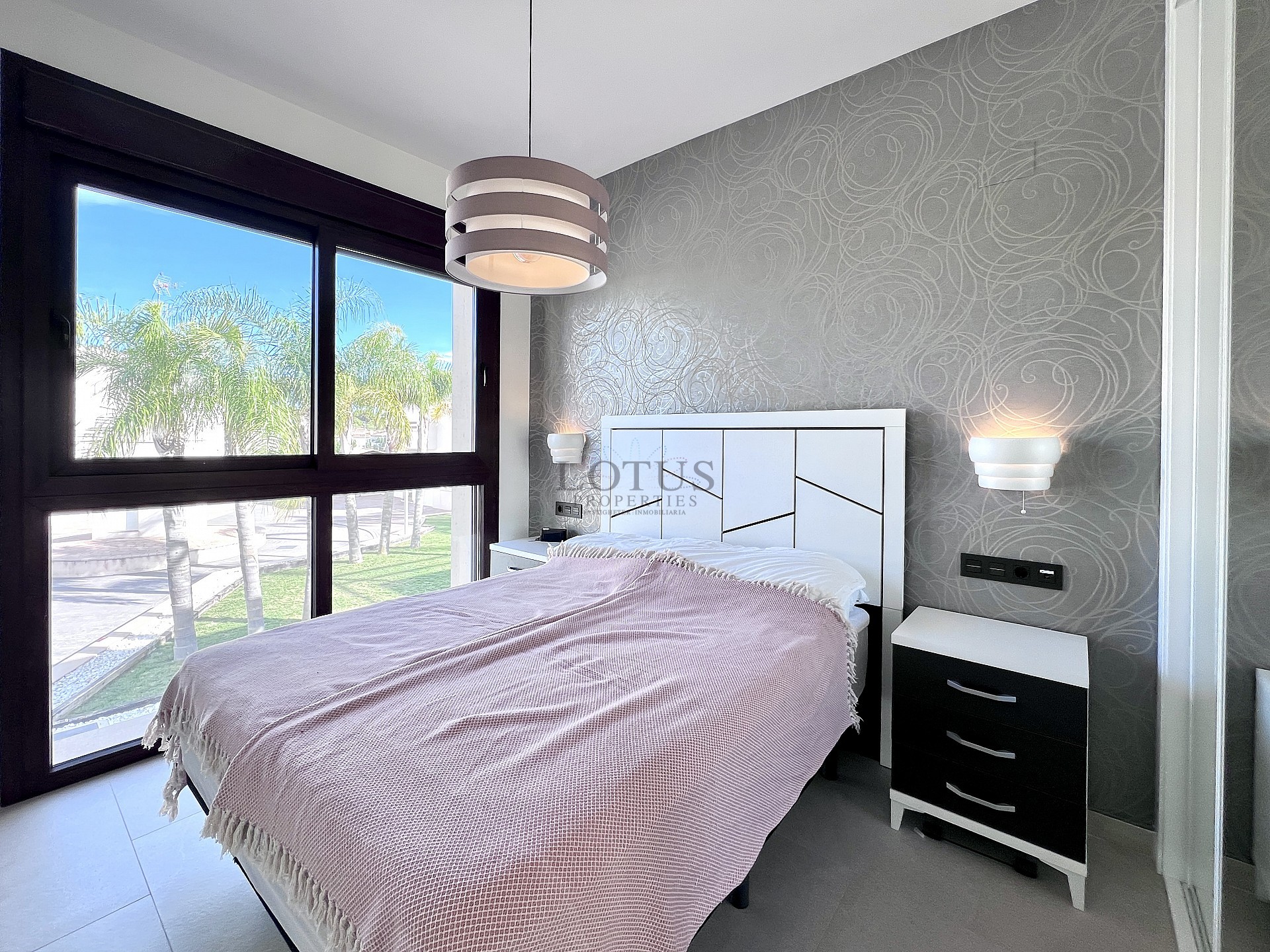 Exclusive 3-bedroom roof bungalow in Los Balcones - Lotus Properties