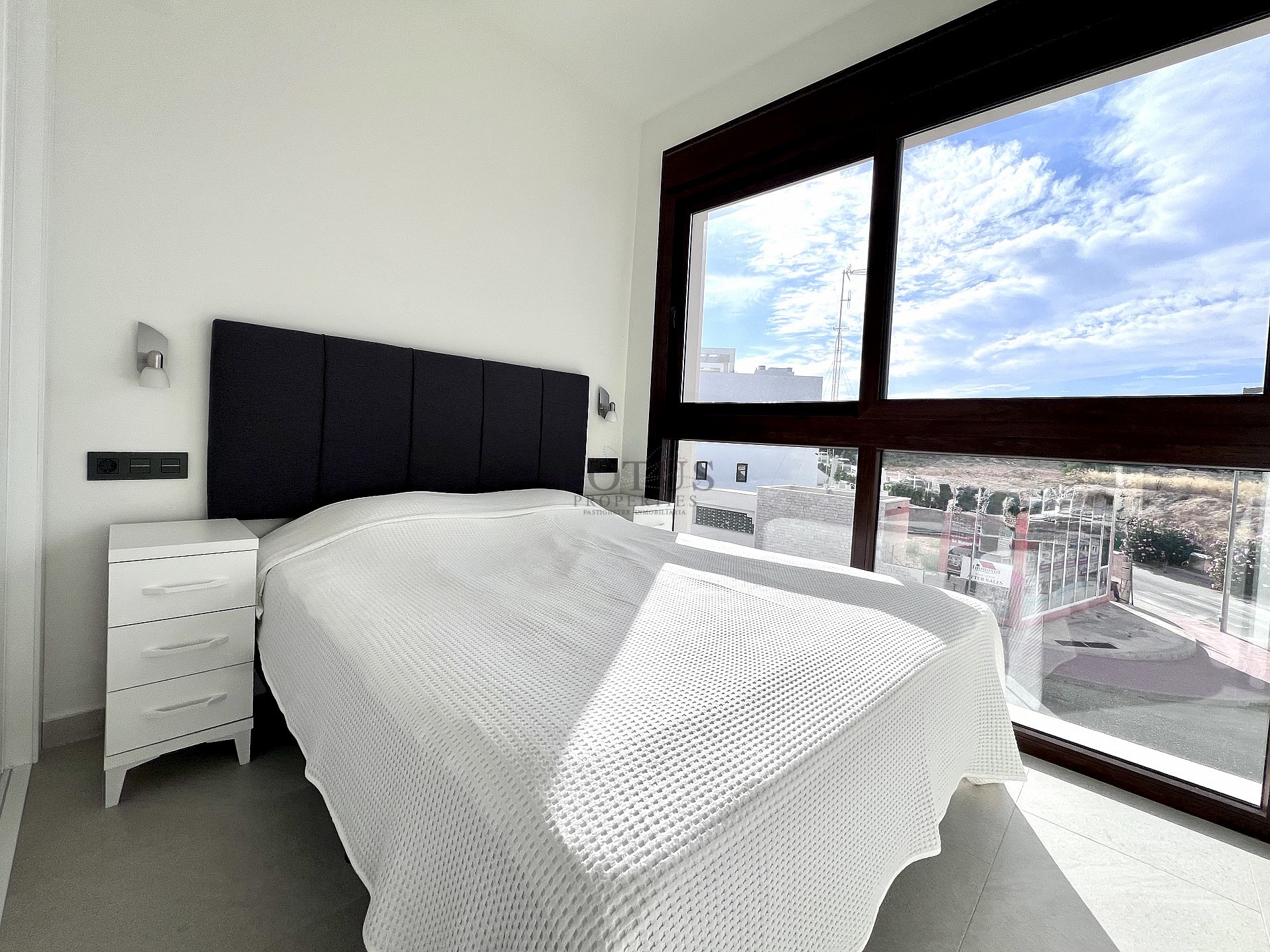 Exclusive 3-bedroom roof bungalow in Los Balcones - Lotus Properties