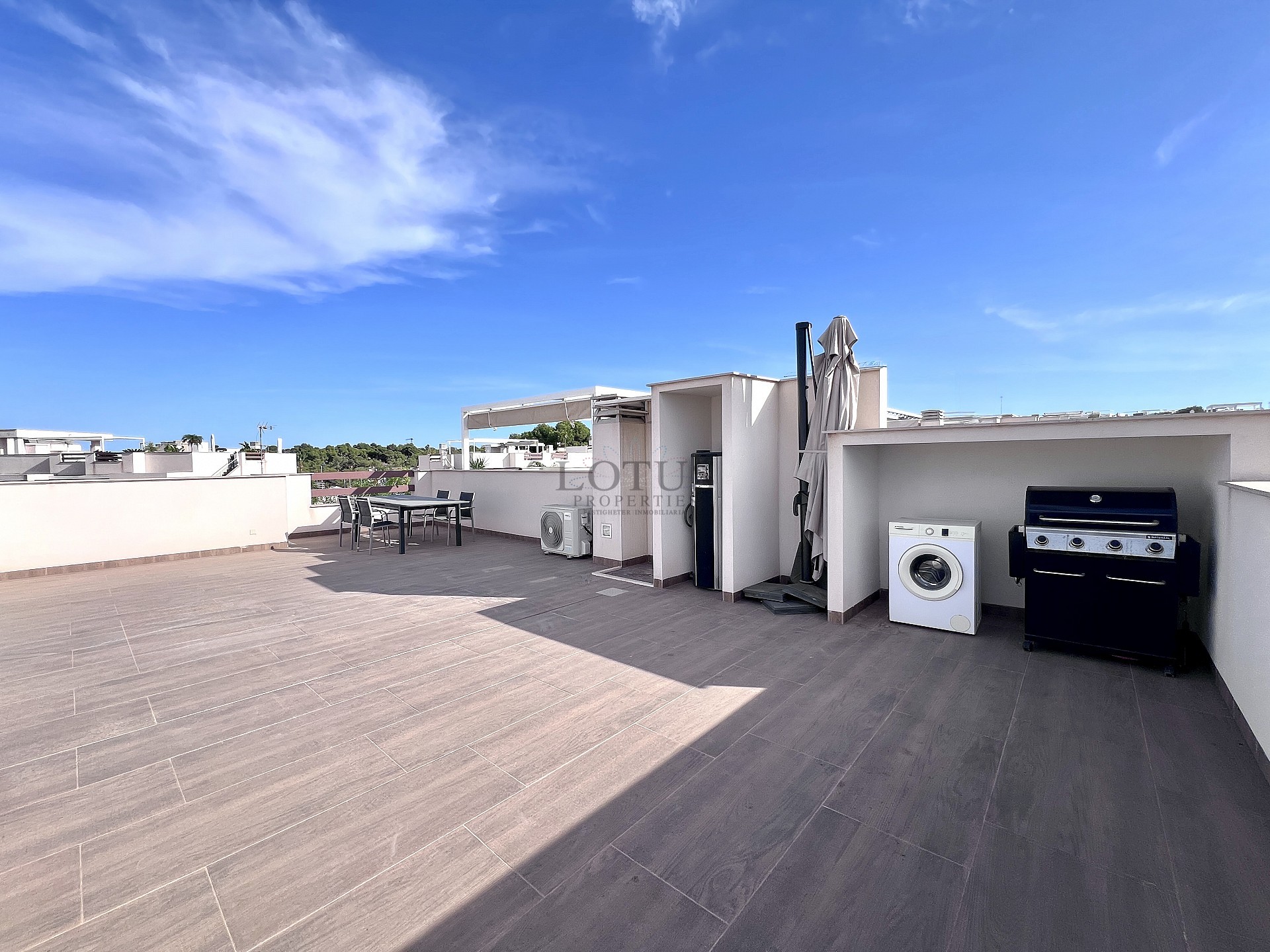 Exclusive 3-bedroom roof bungalow in Los Balcones - Lotus Properties