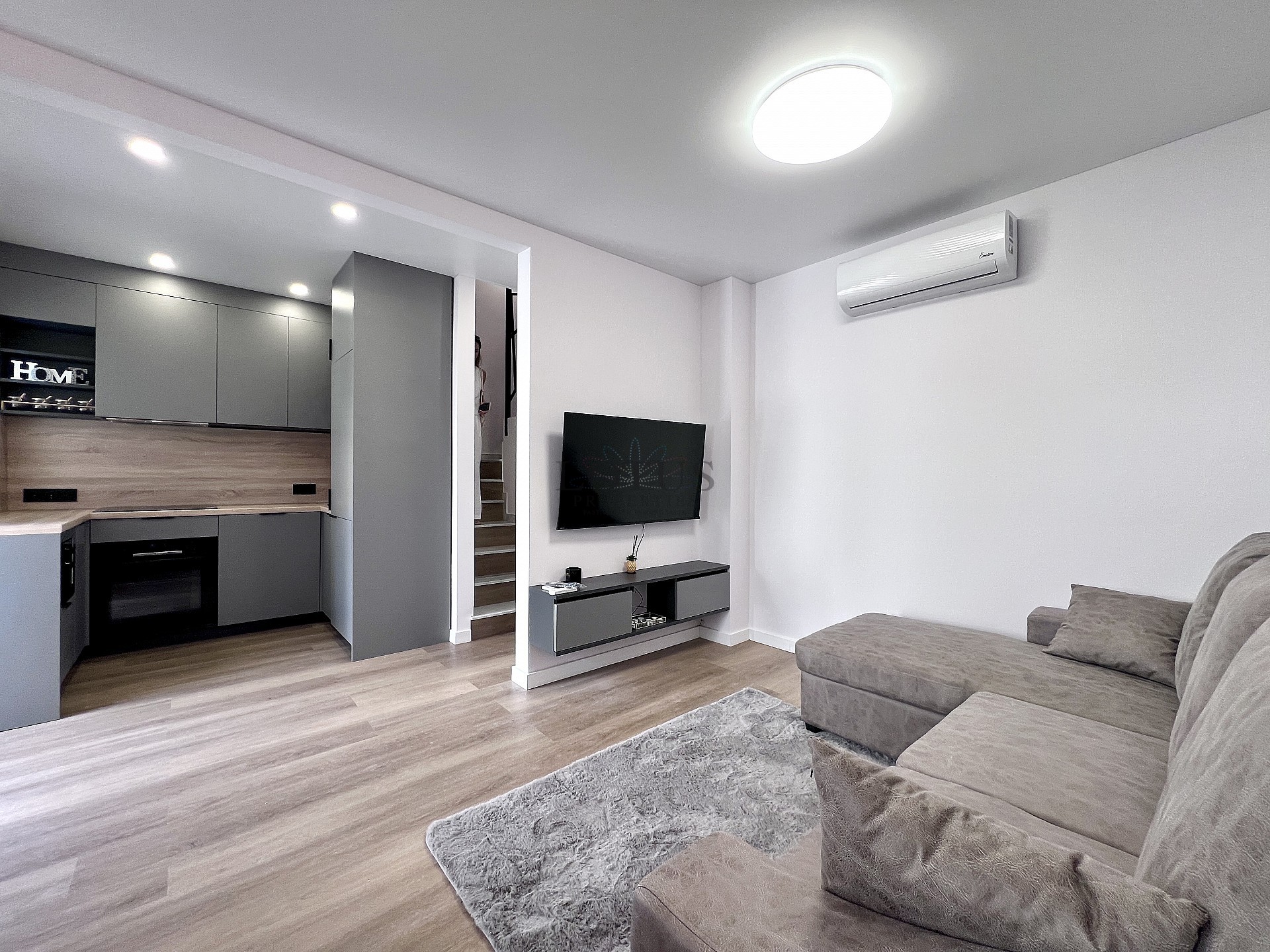 Completely renovated house in Calas Blancas, Torrevieja - Lotus Properties