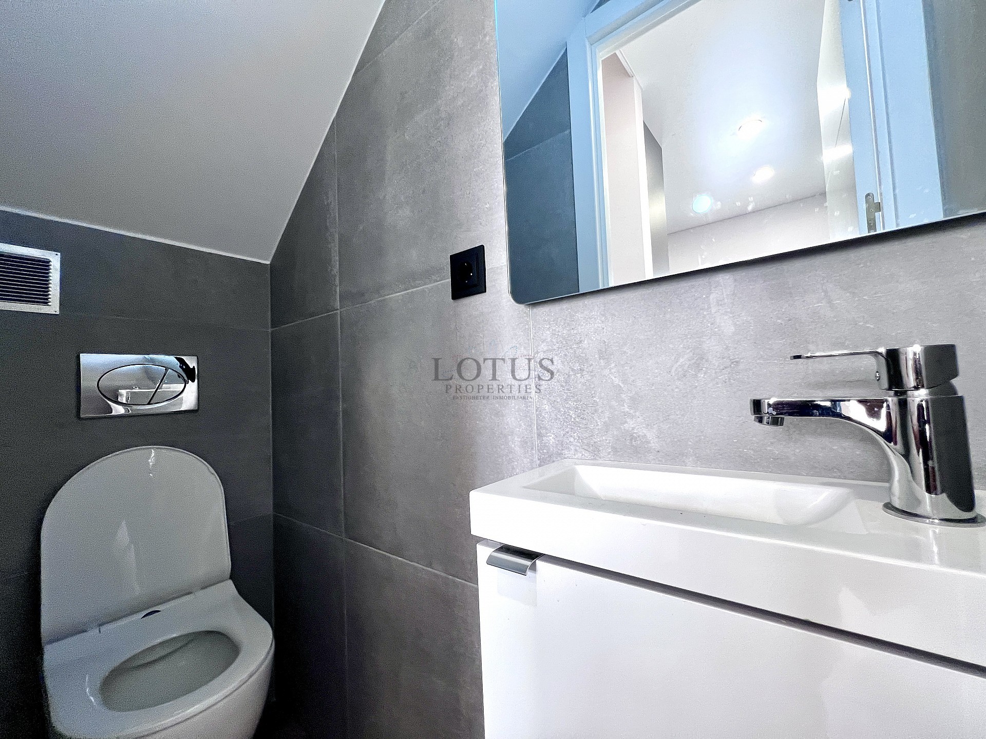 Completely renovated house in Calas Blancas, Torrevieja - Lotus Properties