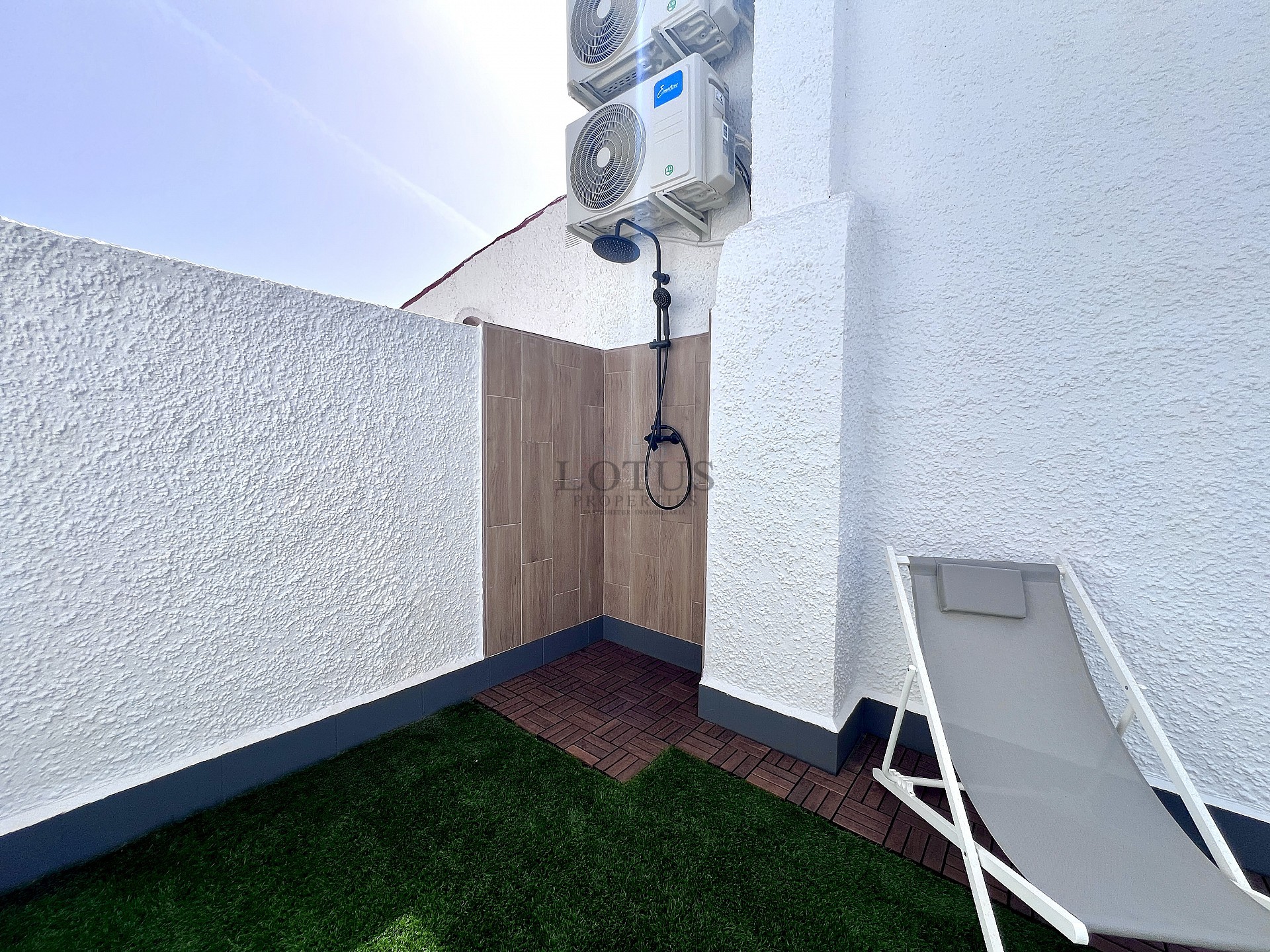 Completely renovated house in Calas Blancas, Torrevieja - Lotus Properties