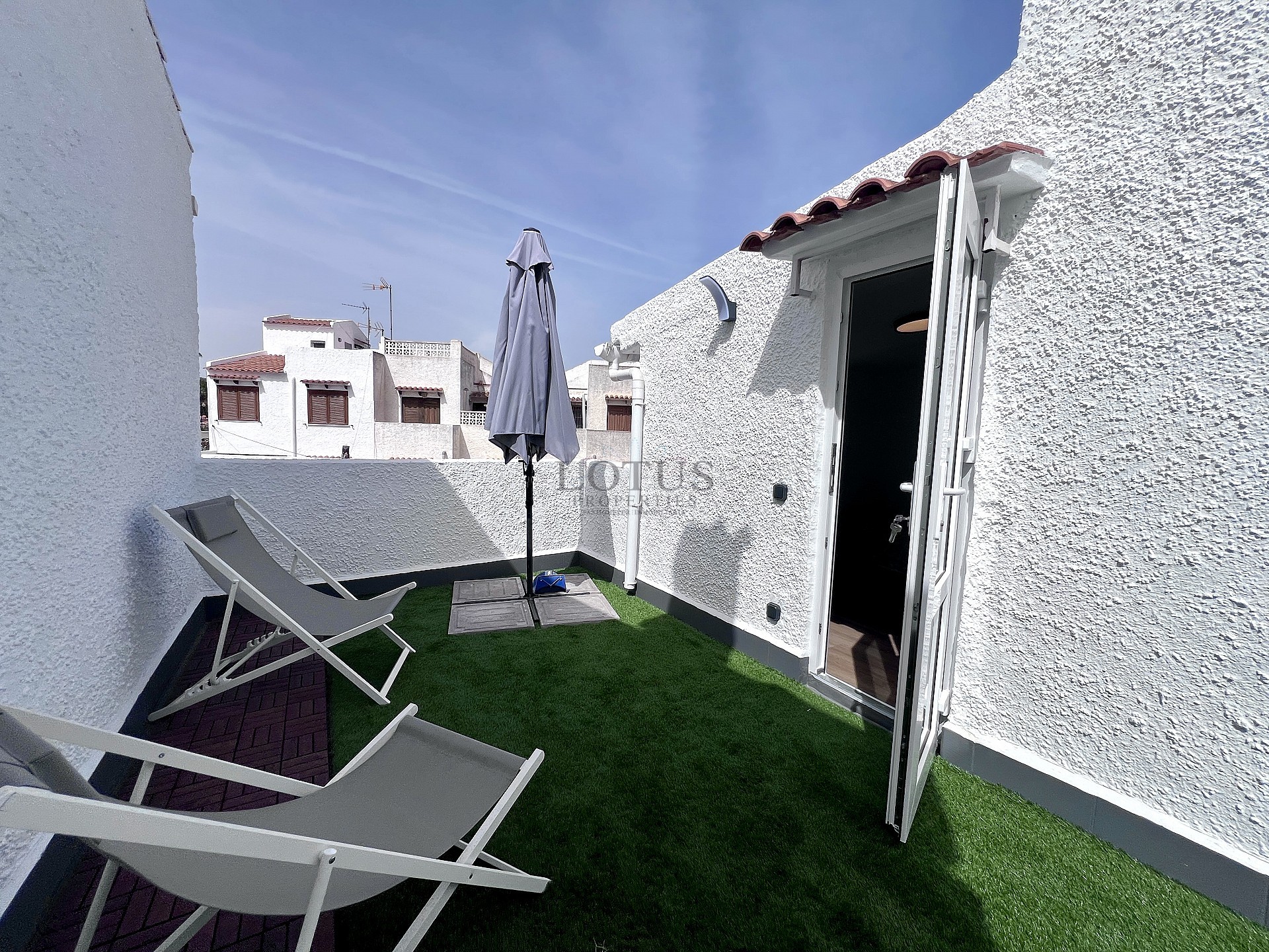 Completely renovated house in Calas Blancas, Torrevieja - Lotus Properties