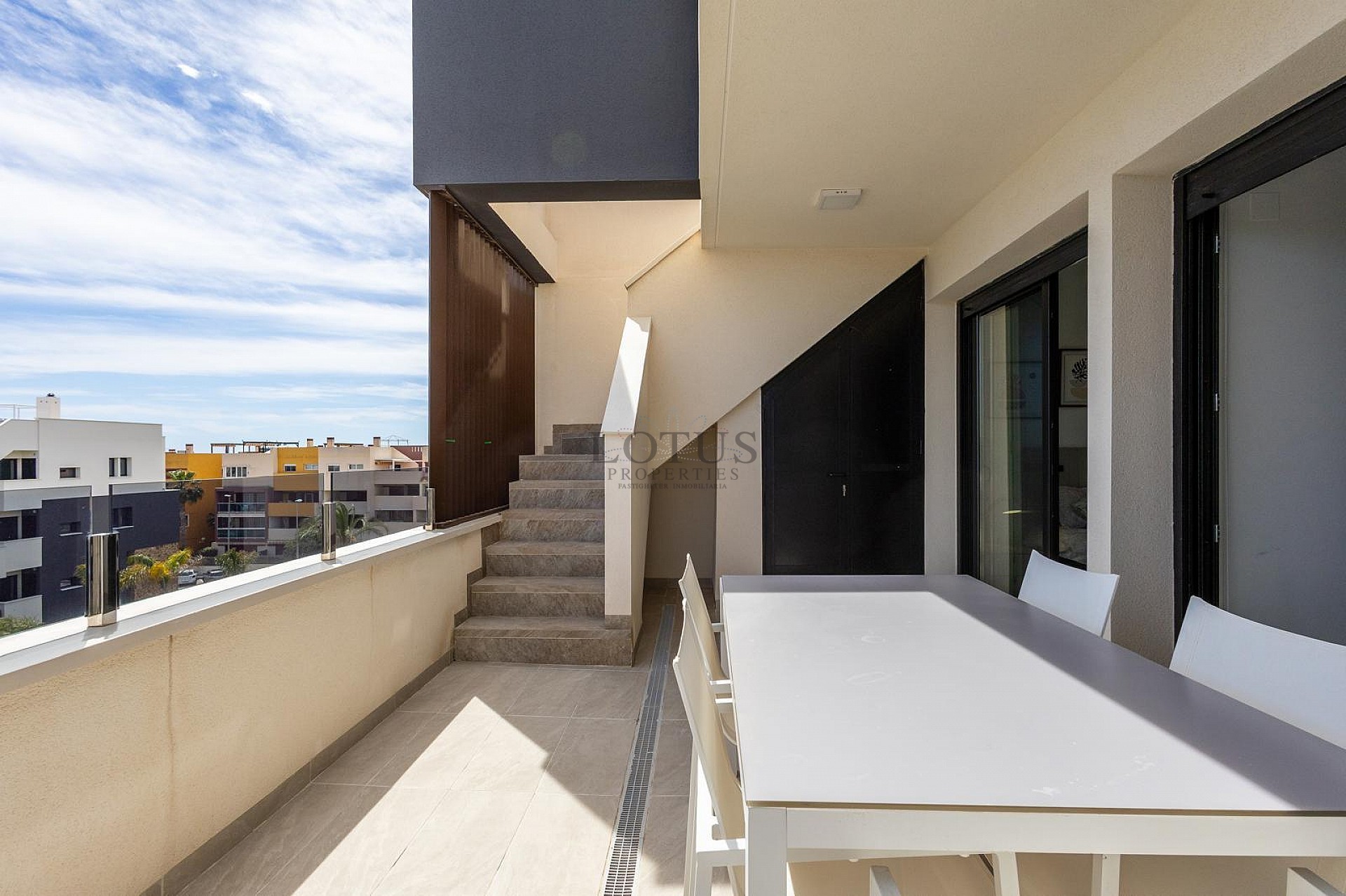 MODERN PENTHOUSE WITH INCREDIBLE SEA VIEW AND LARGE PRIVATE ROOFTOP TERRACE. - Lotus Properties