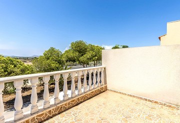 Seaside Townhouse in scenic Guardamar - Lotus Properties